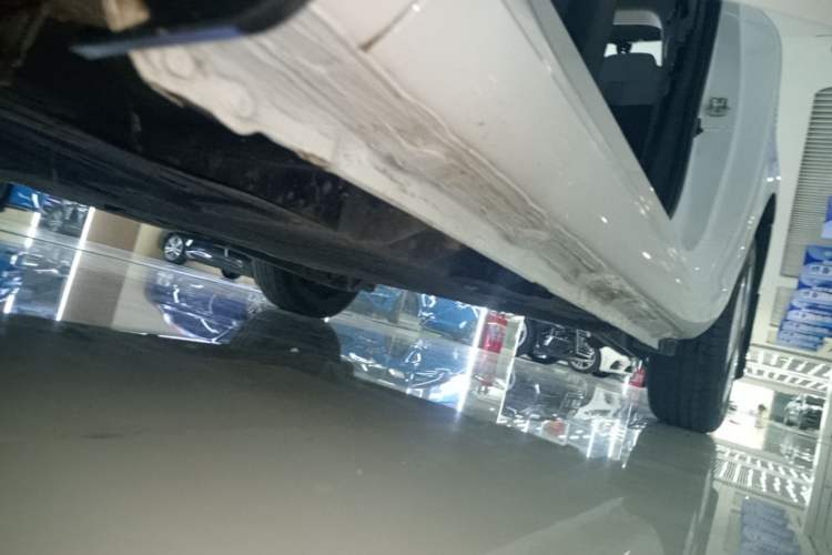 Used CHANGAN NEVO Lumin 2023 205km Xiangqin Version Left Side Sill