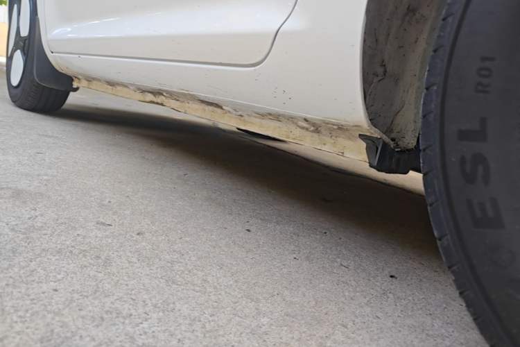 Used CHANGAN NEVO Lumin 2023 205km Xiangqin Version Left Side Sill