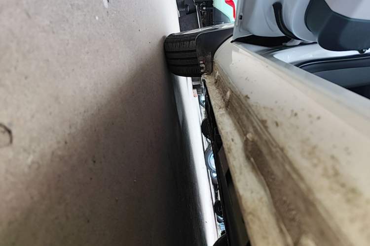 Used CHANGAN NEVO Lumin 2023 301km Honey Dew Edition Left Side Sill