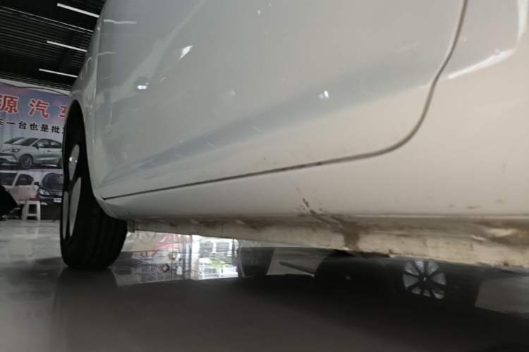 Used CHANGAN NEVO Lumin 2023 205km Xiangqin Version Left Side Sill