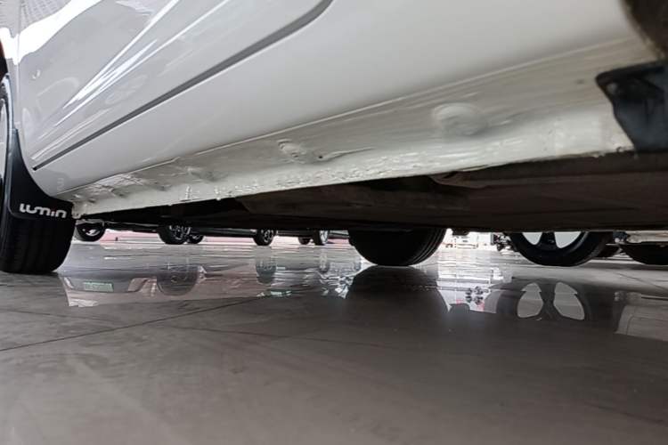 Used CHANGAN NEVO Lumin 2023 205km Xiangqin Version Left Side Sill