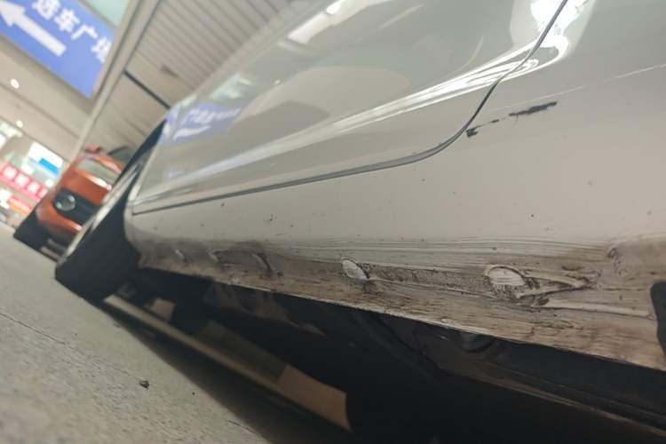 Used CHANGAN NEVO Lumin 2023 301km Honey Dew Edition Left Side Sill