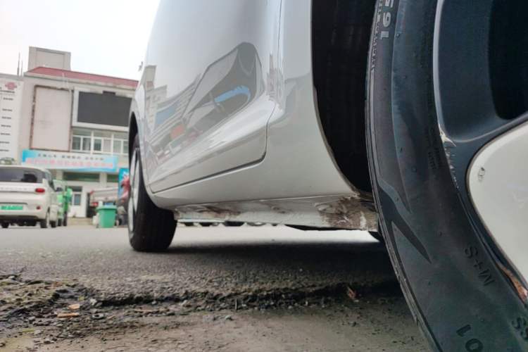 Used CHANGAN NEVO Lumin 2023 205km Xiangqin Version Left Side Sill