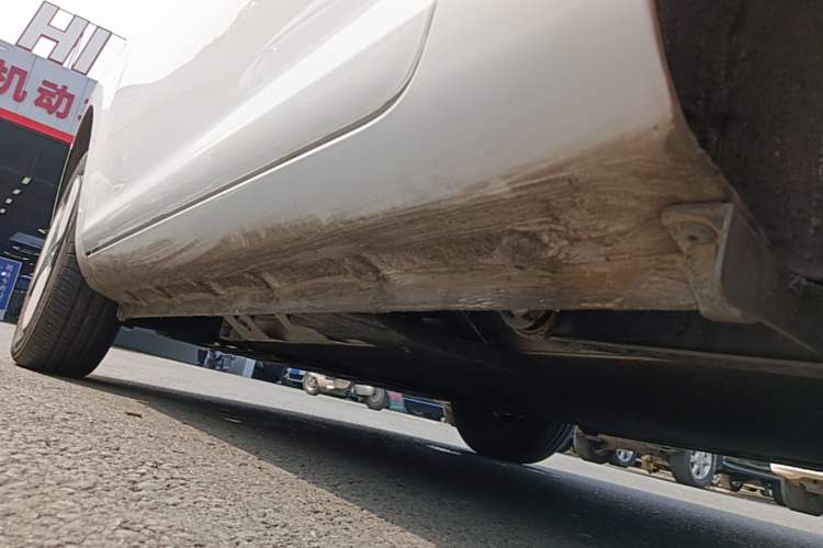 Used CHANGAN NEVO Lumin 2023 301km Honey Dew Edition Left Side Sill