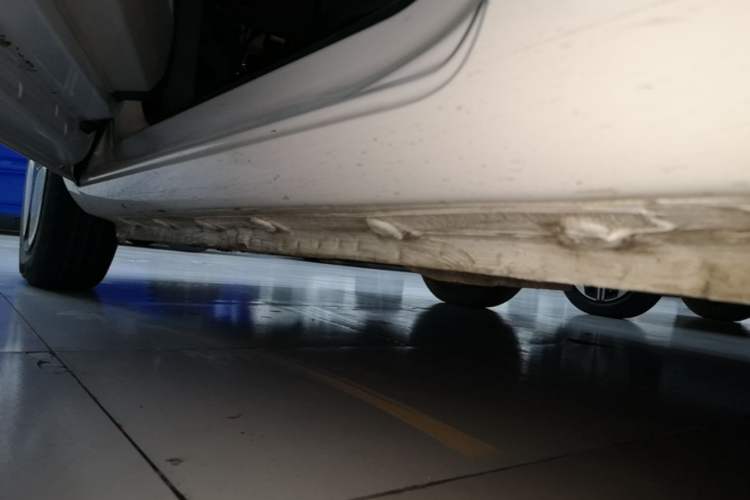Used CHANGAN NEVO Lumin 2023 205km Xiangqin Version Left Side Sill