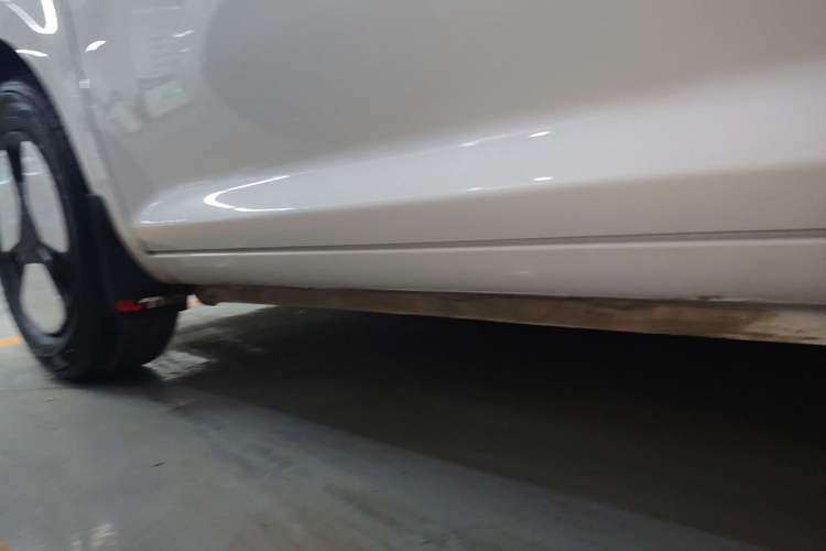 Used CHANGAN NEVO Lumin 2023 205km Xiangqin Version Left Side Sill