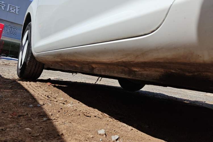 Used CHANGAN NEVO Lumin 2023 205km Xiangqin Version Left Side Sill