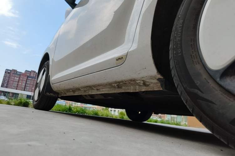Used CHANGAN NEVO Lumin 2023 301km Honey Dew Edition Left Side Sill