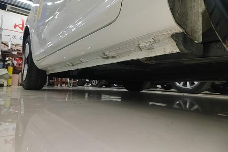 Used CHANGAN NEVO Lumin 2023 205km Xiangqin Version Left Side Sill