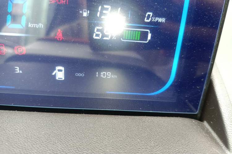 Used CHANGAN NEVO Lumin 2023 205km Xiangqin Version Odometer Close Up