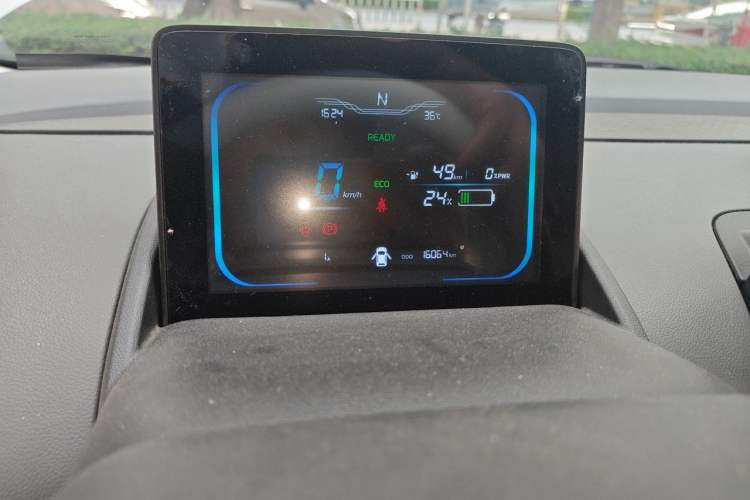 Used CHANGAN NEVO Lumin 2023 205km Xiangqin Version Odometer Close Up