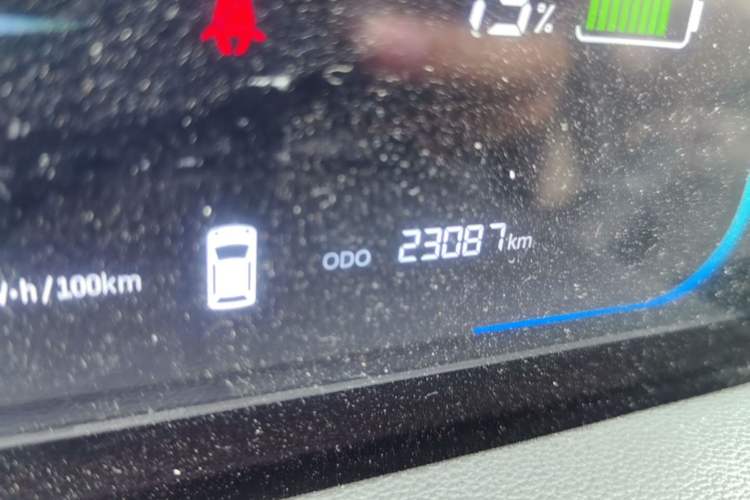 Used CHANGAN NEVO Lumin 2023 301km Honey Dew Edition Odometer Close Up