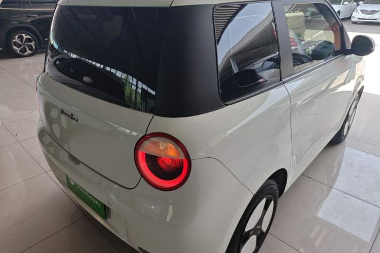 Used CHANGAN NEVO Lumin 2023 205km Xiangqin Version Rear Right 45 Deg