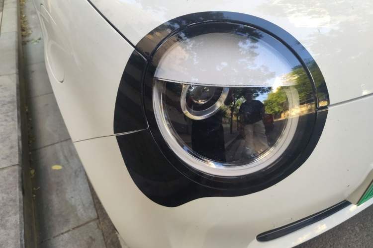 Used CHANGAN NEVO Lumin 2023 301km Honey Dew Edition Right Front Headlight
