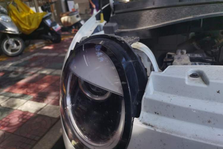 Used CHANGAN NEVO Lumin 2023 301km Honey Dew Edition Right Front Headlight