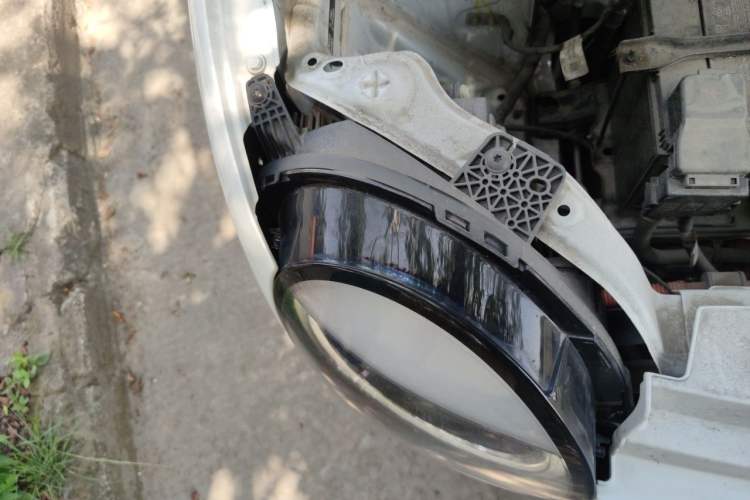 Used CHANGAN NEVO Lumin 2023 301km Honey Dew Edition Right Front Headlight