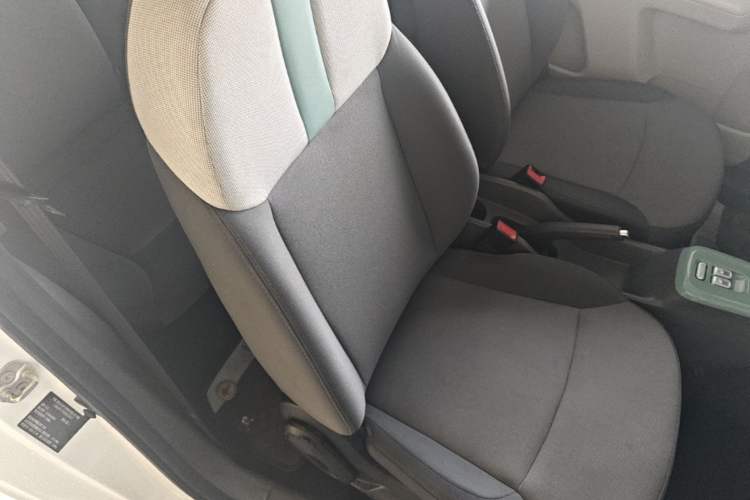 Used CHANGAN NEVO Lumin 2023 301km Honey Dew Edition Right Front Seat