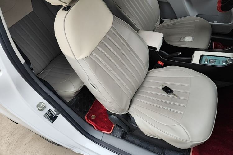 Used CHANGAN NEVO Lumin 2023 301km Honey Dew Edition Right Front Seat