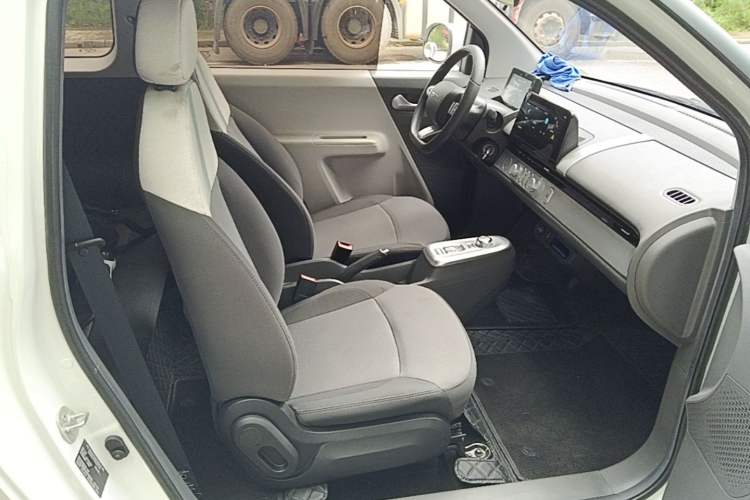 Used CHANGAN NEVO Lumin 2023 301km Honey Dew Edition Right Front Seat