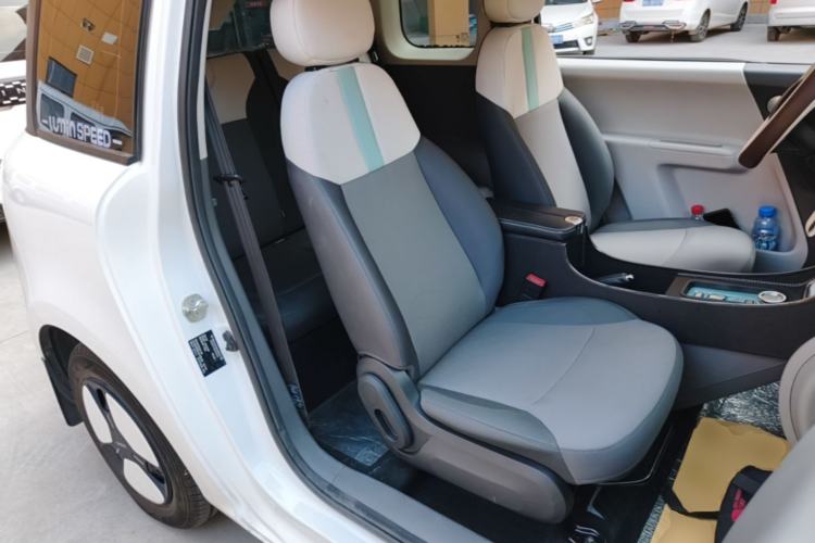 Used CHANGAN NEVO Lumin 2023 301km Honey Dew Edition Right Front Seat