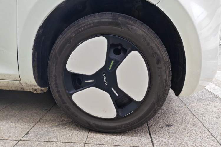 Used CHANGAN NEVO Lumin 2023 205km Xiangqin Version Right Front Wheel Hub