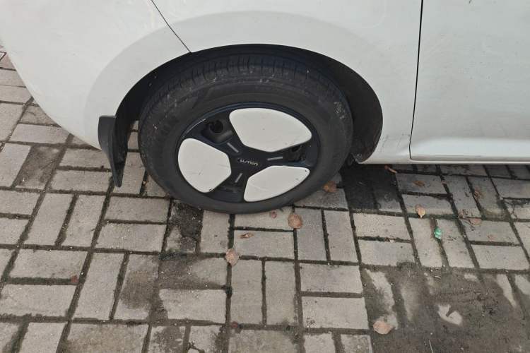 Used CHANGAN NEVO Lumin 2023 205km Xiangqin Version Right Front Wheel Hub