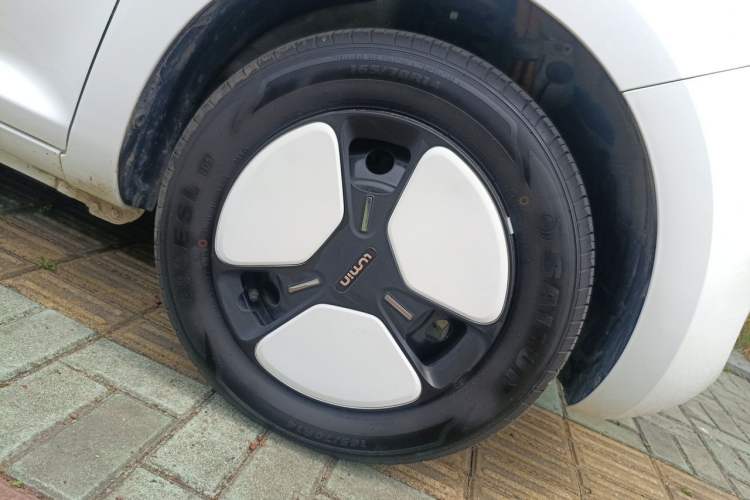 Used CHANGAN NEVO Lumin 2023 301km Honey Dew Edition Right Front Wheel Hub