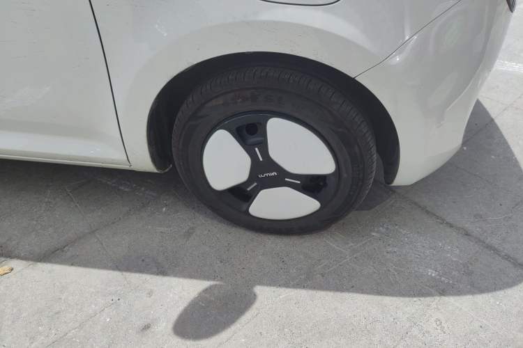 Used CHANGAN NEVO Lumin 2023 301km Honey Dew Edition Right Front Wheel Hub