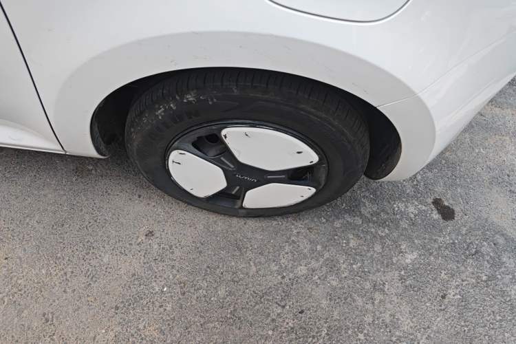 Used CHANGAN NEVO Lumin 2023 205km Xiangqin Version Right Front Wheel Hub