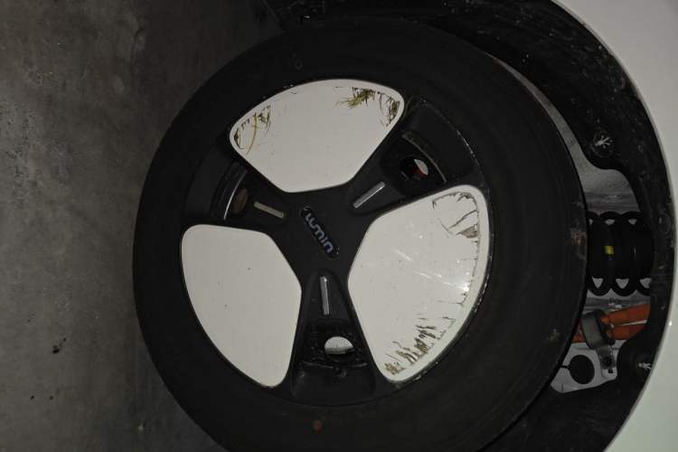 Used CHANGAN NEVO Lumin 2023 205km Xiangqin Version Right Front Wheel Hub