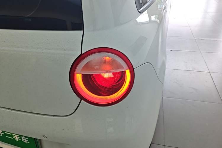 Used CHANGAN NEVO Lumin 2023 301km Honey Dew Edition Right Rear Taillight