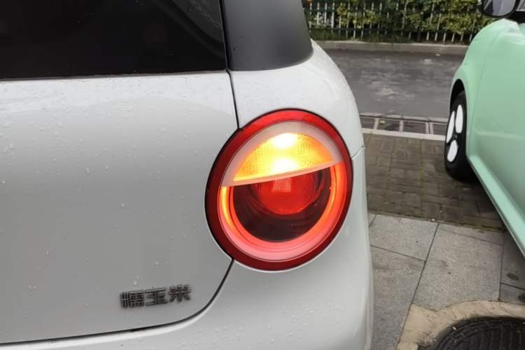 Used CHANGAN NEVO Lumin 2023 205km Xiangqin Version Right Rear Taillight