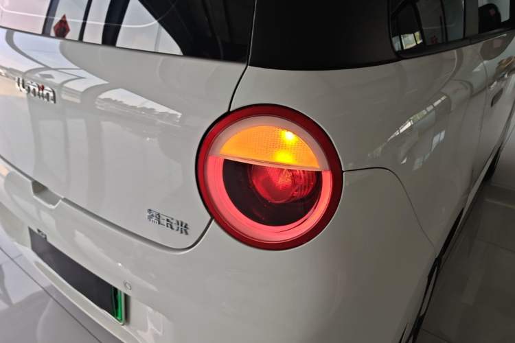 Used CHANGAN NEVO Lumin 2023 205km Xiangqin Version Right Rear Taillight