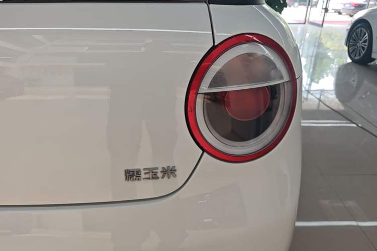 Used CHANGAN NEVO Lumin 2023 301km Honey Dew Edition Right Rear Taillight