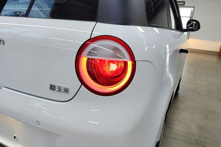 Used CHANGAN NEVO Lumin 2023 205km Xiangqin Version Right Rear Taillight