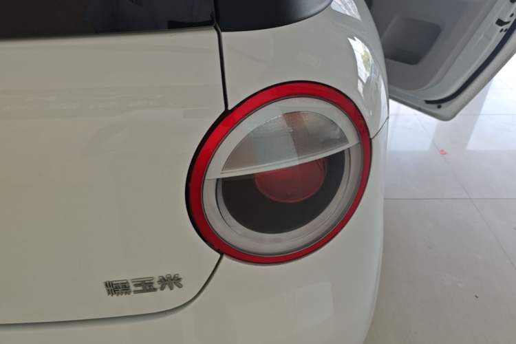 Used CHANGAN NEVO Lumin 2023 205km Xiangqin Version Right Rear Taillight