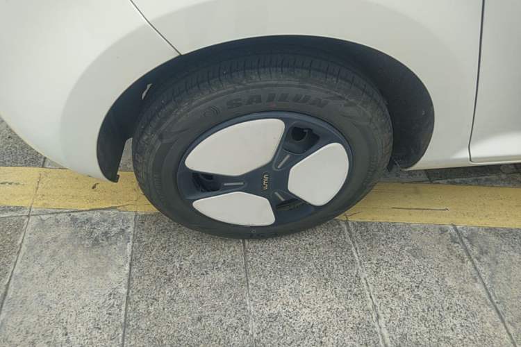 Used CHANGAN NEVO Lumin 2023 301km Honey Dew Edition Right Rear Wheel Hub
