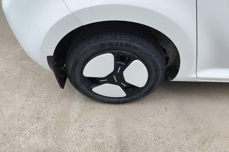Used CHANGAN NEVO Lumin 2023 301km Honey Dew Edition Right Rear Wheel Hub