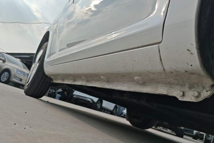 Used CHANGAN NEVO Lumin 2023 205km Xiangqin Version Right Side Sill