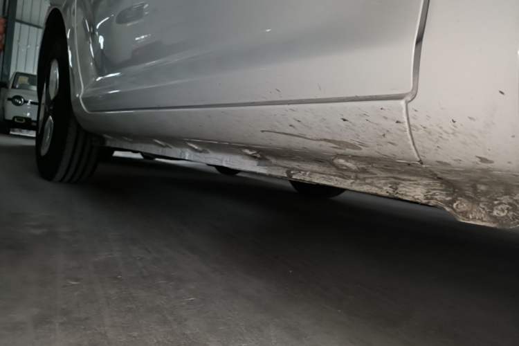 Used CHANGAN NEVO Lumin 2023 301km Honey Dew Edition Right Side Sill