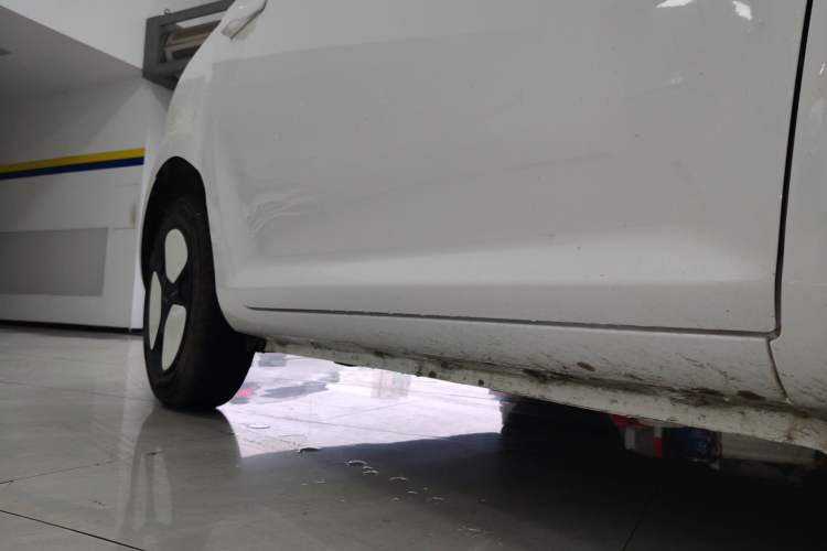 Used CHANGAN NEVO Lumin 2023 205km Xiangqin Version Right Side Sill