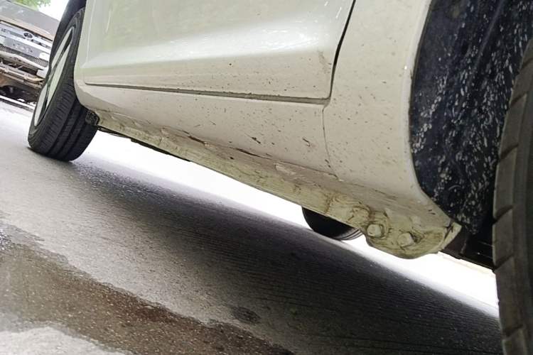 Used CHANGAN NEVO Lumin 2023 301km Honey Dew Edition Right Side Sill