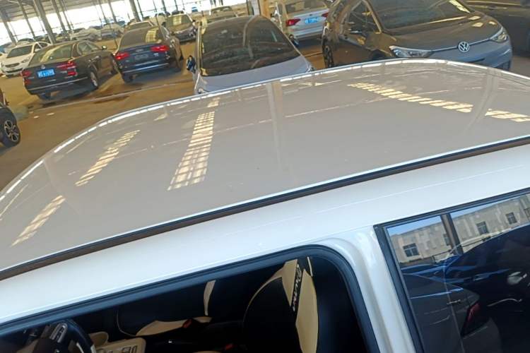 Used CHANGAN NEVO Lumin 2023 205km Xiangqin Version Roof