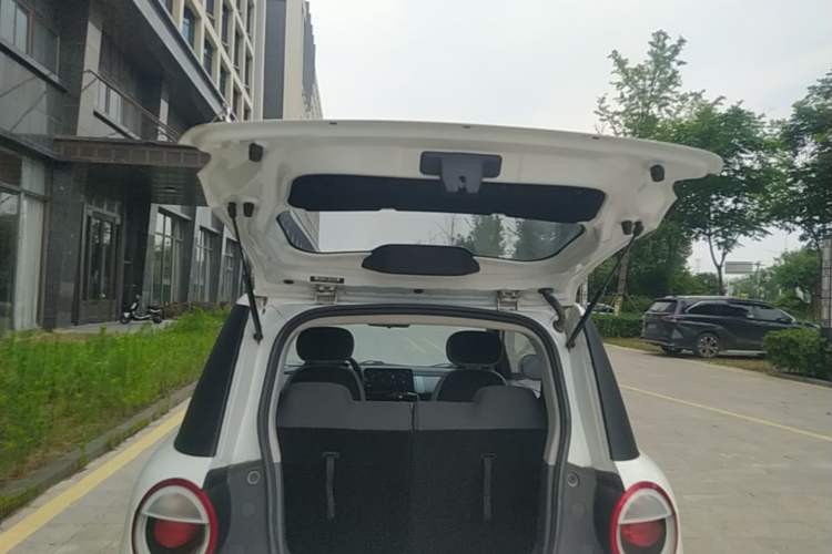 Used CHANGAN NEVO Lumin 2023 301km Honey Dew Edition Trunk