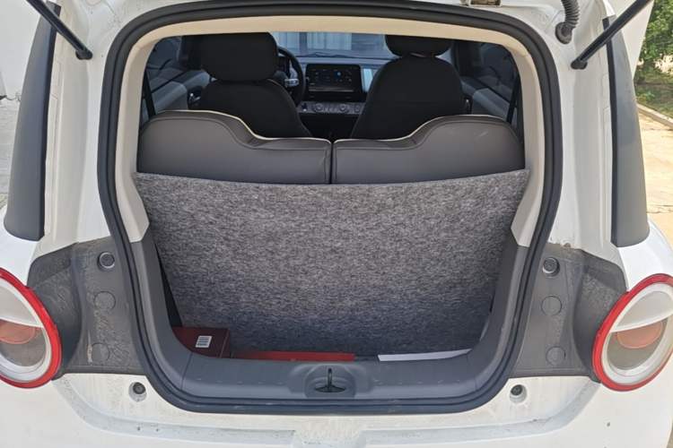 Used CHANGAN NEVO Lumin 2023 301km Honey Dew Edition Trunk