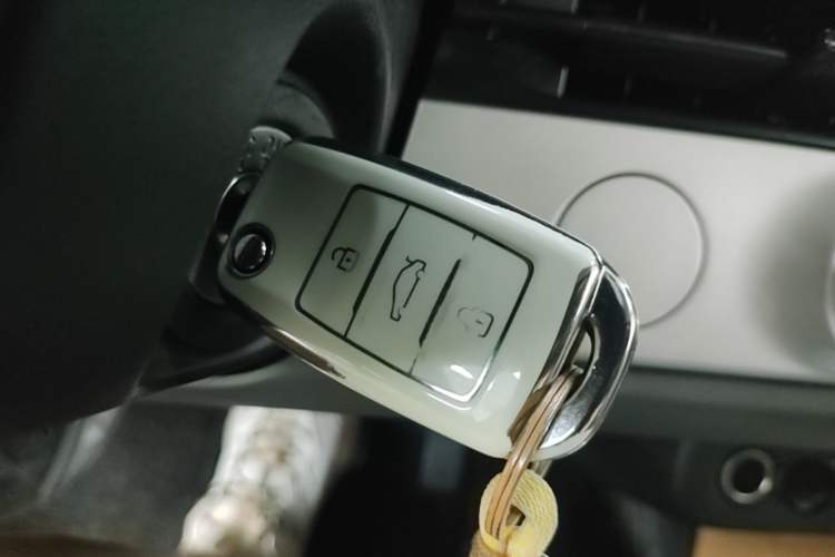 Used CHANGAN NEVO Lumin 2023 301km Honey Dew Edition Vehicle Key