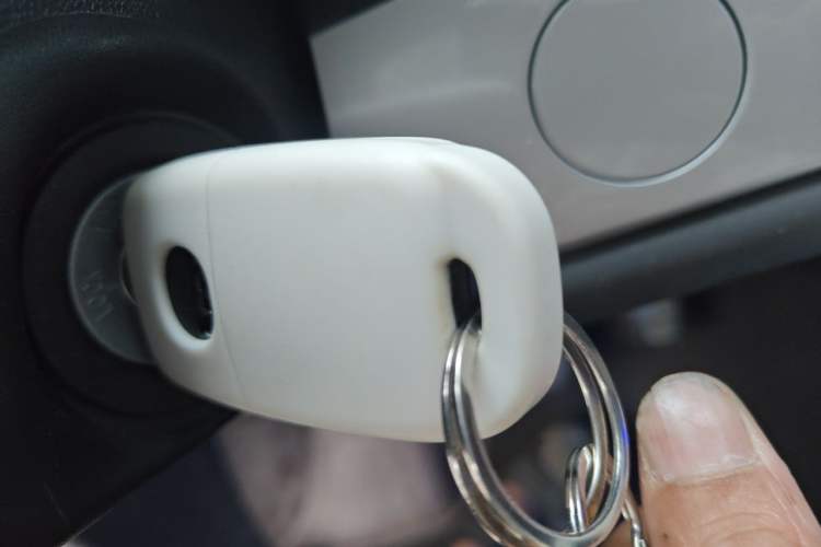 Used CHANGAN NEVO Lumin 2023 301km Honey Dew Edition Vehicle Key