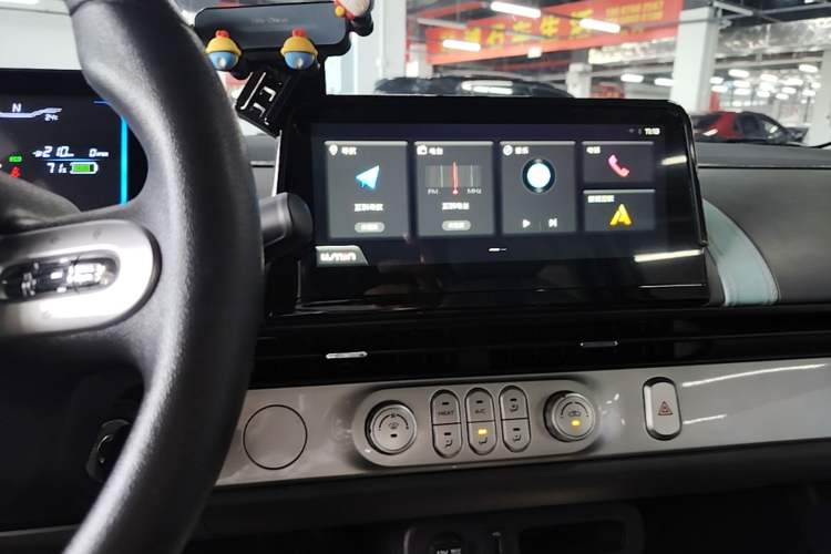 Used CHANGAN NEVO Lumin 2023 301km Honey Dew Edition Audio And AC Panel