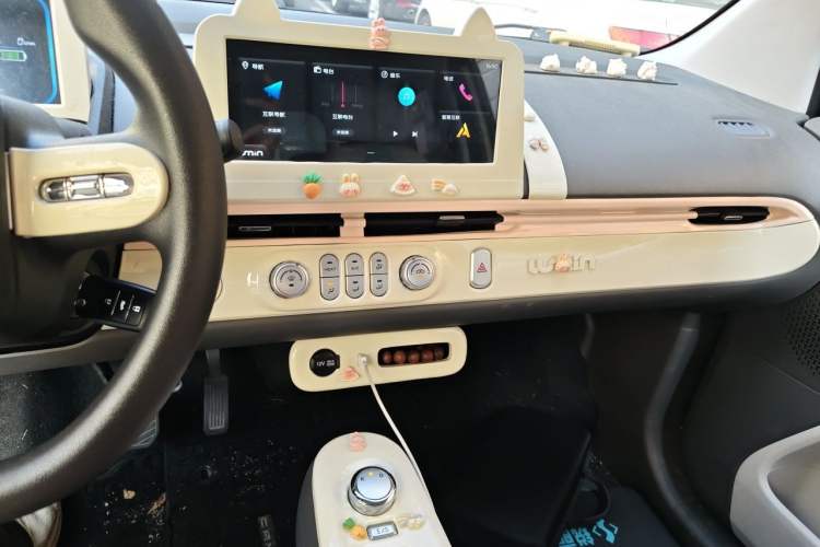 Used CHANGAN NEVO Lumin 2023 301km Honey Dew Edition Audio And AC Panel