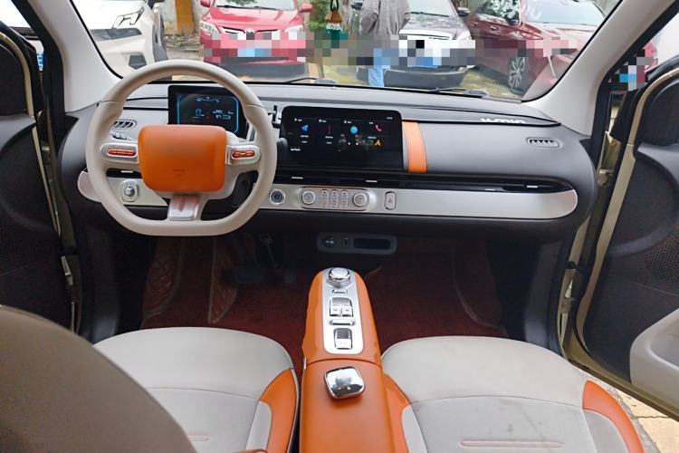 Used CHANGAN NEVO Lumin 2023 301km Honey Dew Edition Center Console